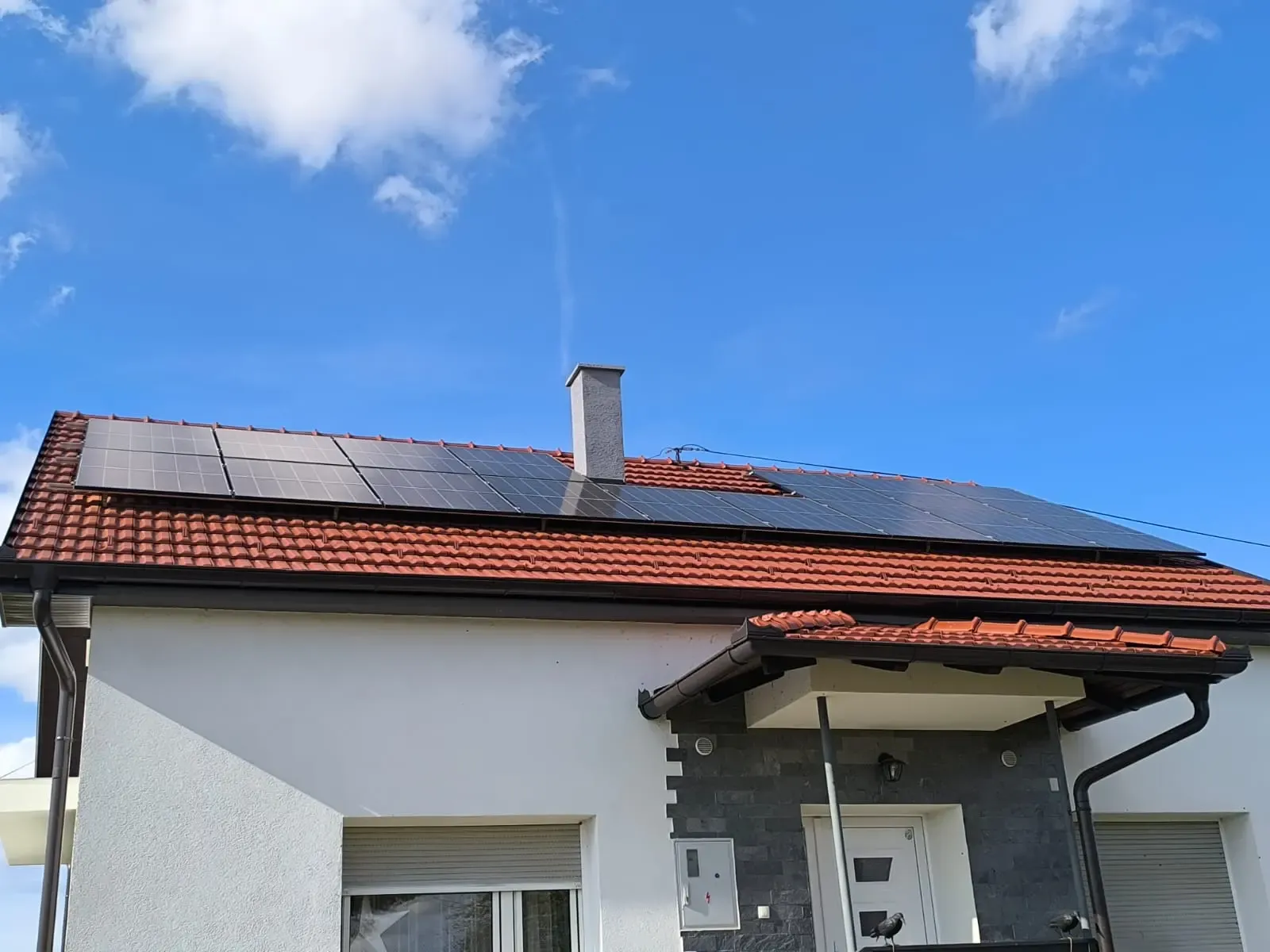 Solarna elektrana nazivne snage 6 kW na obiteljskoj kući u Donjim Sređanima. 